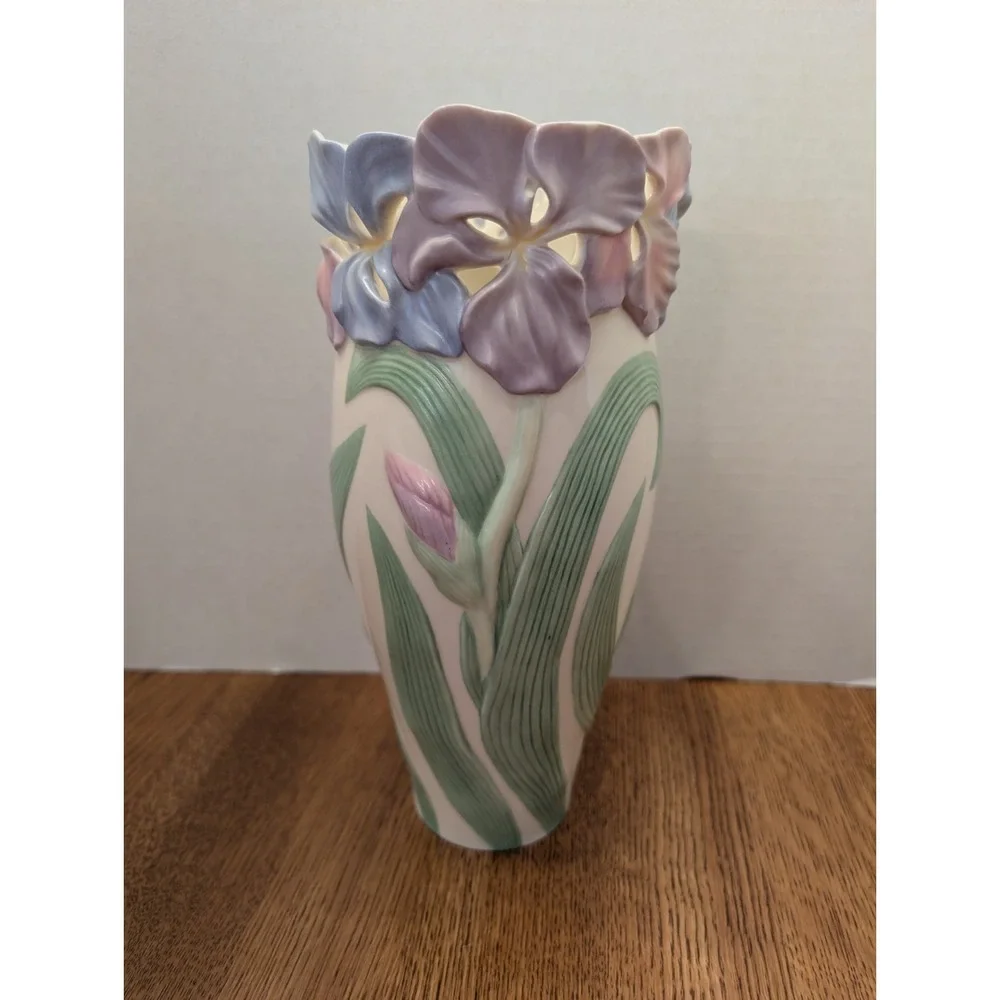 Lenox Limited Edition Enchanting Iris Vase